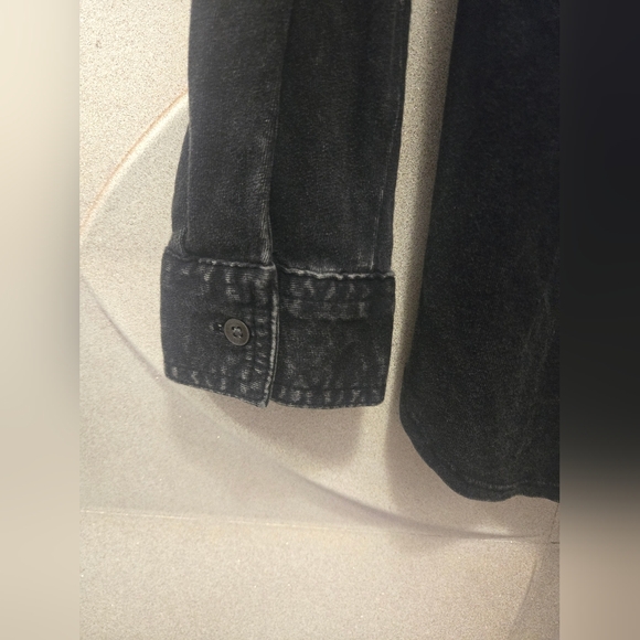 Rock & Republic Women's Button Up Shirt Size XS Black Distressed - Picture 3 of 5